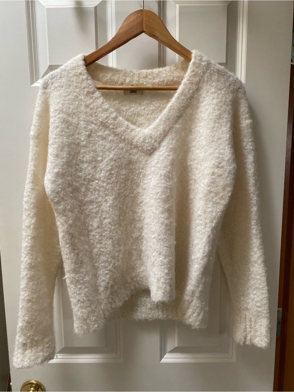 Wilfred V-Neck Alpaca Sweater
